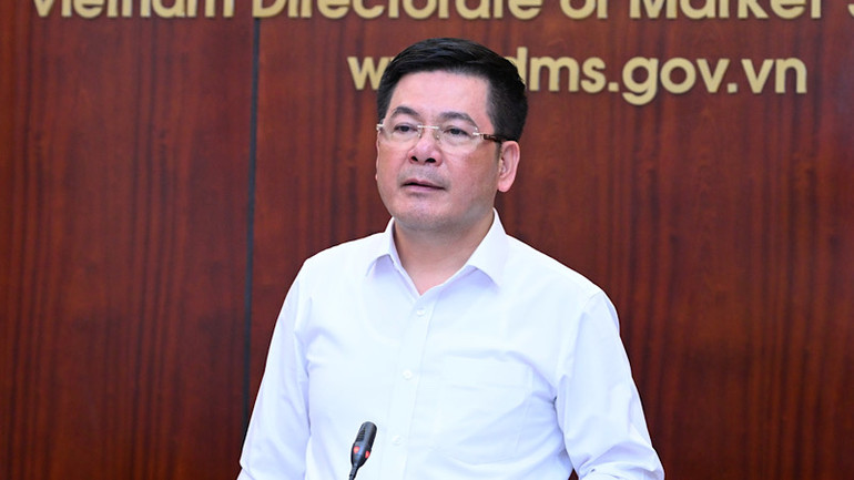 Bộ trưởng Công thương Nguyễn Hồng Diên.
