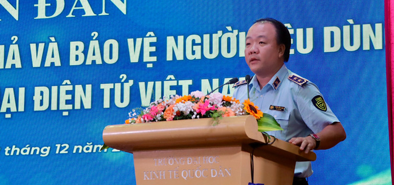 Tổng cục trưởng Quản lý thị trường Trần Hữu Linh phát biểu tại diễn đàn.