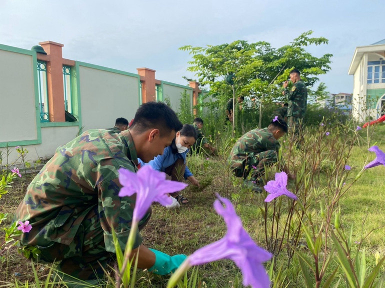 Chương trình xây dựng nông thôn mới luôn được sự hưởng ứng của các tổ chức, đoàn thể.