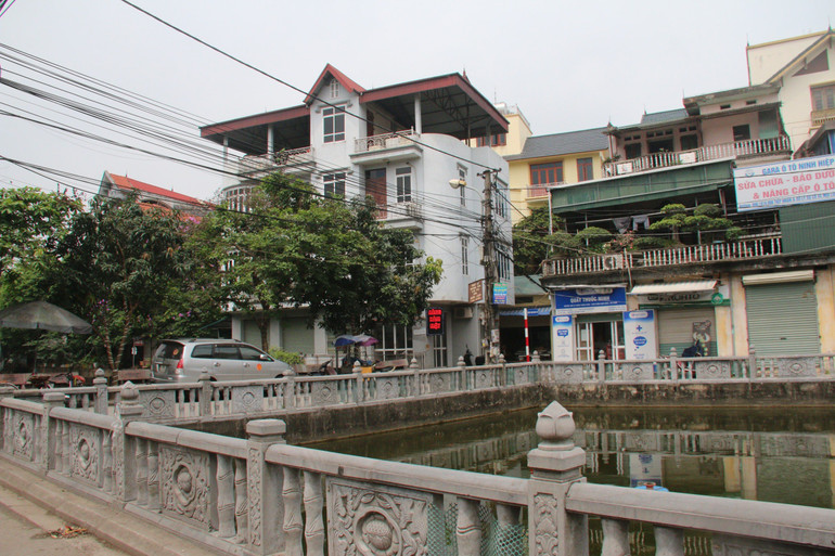 Những ngôi nhà khang trang tại xã Ninh Hiệp, huyện Gia Lâm.