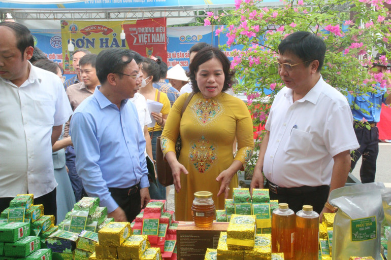 Công tác xúc tiến thương mại, giới thiệu, quảng bá, tiêu thụ sản phẩm OCOP được thành phố Hà Nội quan tâm và thường xuyên triển khai thực hiện.