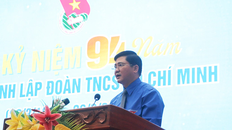 Phó Bí thư Thường trực Tỉnh ủy, Trưởng đoàn đại biểu Quốc hội tỉnh Hậu Giang, Nguyễn Tuấn Anh phát biểu tại buổi lễ.