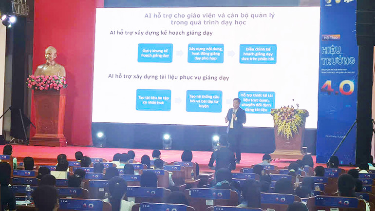 Giáo sư, Tiến sĩ Lê Anh Vinh, Viện trưởng Viện Khoa học Giáo dục Việt Nam, chia sẻ tại hội thảo.