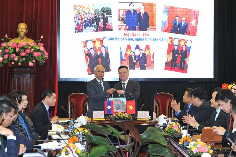 [Ảnh] Đoàn đại biểu cấp cao Ban Tuyên huấn Trung ương Đảng Nhân dân Cách mạng Lào thăm Báo Nhân Dân ảnh 3