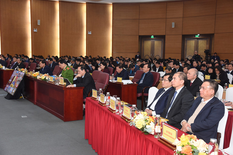 Hội nghị thống nhất đánh giá, năm 2022, công tác chỉ đạo, điều hành của ngành tiếp tục được đổi mới, bảo đảm thông suốt, thống nhất, hiệu quả; công tác xây dựng, hoàn thiện thể chế trong lĩnh vực nội vụ đạt được nhiều kết quả tích cực. Hội nghị thống nhất đánh giá, năm 2022, công tác chỉ đạo, điều hành của ngành tiếp tục được đổi mới, bảo đảm thông suốt, thống nhất, hiệu quả; công tác xây dựng, hoàn thiện thể chế trong lĩnh vực nội vụ đạt được nhiều kết quả tích cực.