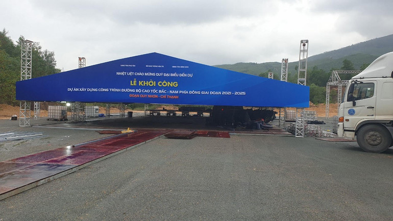 Điểm chuẩn bị lễ khởi công dự án thành phần Chí Thạnh-Vân Phong tại phường Hòa Vinh, thị xã Đông Hòa, tỉnh Phú Yên.