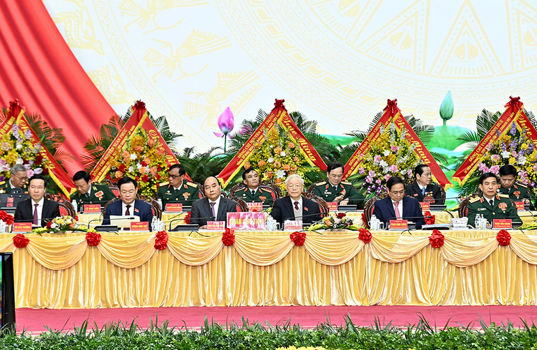 Tổng Bí thư Nguyễn Phú Trọng và các đồng chí lãnh đạo Đảng, Nhà nước tham gia Đoàn chủ tịch đại hội.