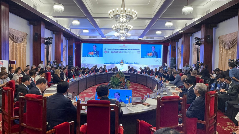 Lãnh đạo Bộ Ngoại giao, lãnh đạo Thành phố Hồ Chí Minh dự Hội nghị đối thoại hữu nghị Thành phố Hồ Chí Minh lần thứ nhất năm 2022 Lãnh đạo Bộ Ngoại giao, lãnh đạo Thành phố Hồ Chí Minh dự Hội nghị đối thoại hữu nghị Thành phố Hồ Chí Minh lần thứ nhất năm 2022