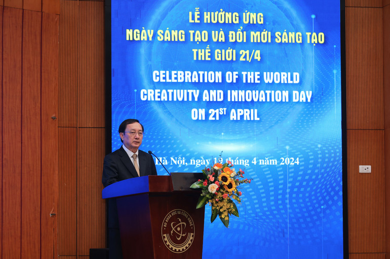 Bộ trưởng Huỳnh Thành Đạt phát biểu tại lễ phát động.