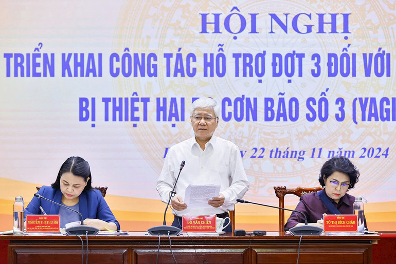 Đồng chí Đỗ Văn Chiến phát biểu ý kiến tại Hội nghị.