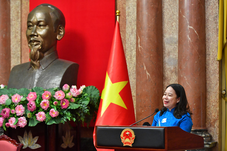 Phó Chủ tịch nước Võ Thị Ánh Xuân phát biểu ý kiến tại buổi gặp mặt.