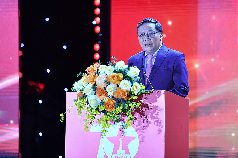 Đồng chí Nguyễn Văn Phong phát biểu ý kiến tại buổi lễ.