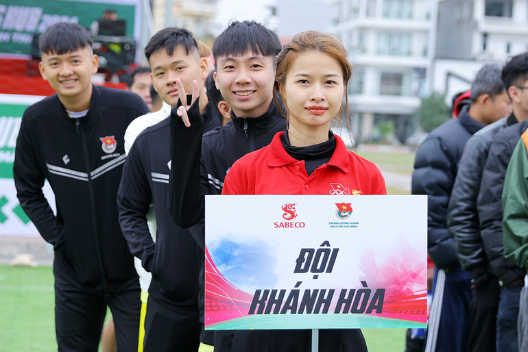 Đến với giải đấu, nhiều chân sút lần đầu biết đến cái lạnh miền bắc. Đến với giải đấu, nhiều chân sút lần đầu biết đến cái lạnh miền bắc.