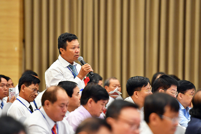 Các đại biểu nông dân nói lên tâm tư, nguyện vọng và những khó khăn, vướng mắc trong sản xuất.