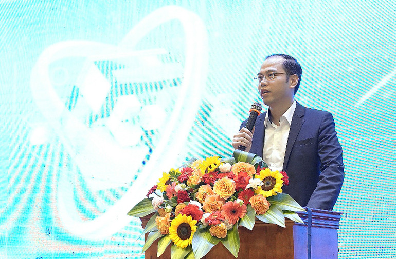 Đồng chí Nguyễn Tiến Hưng phát biểu ý kiến tại chung kết Cuộc thi.