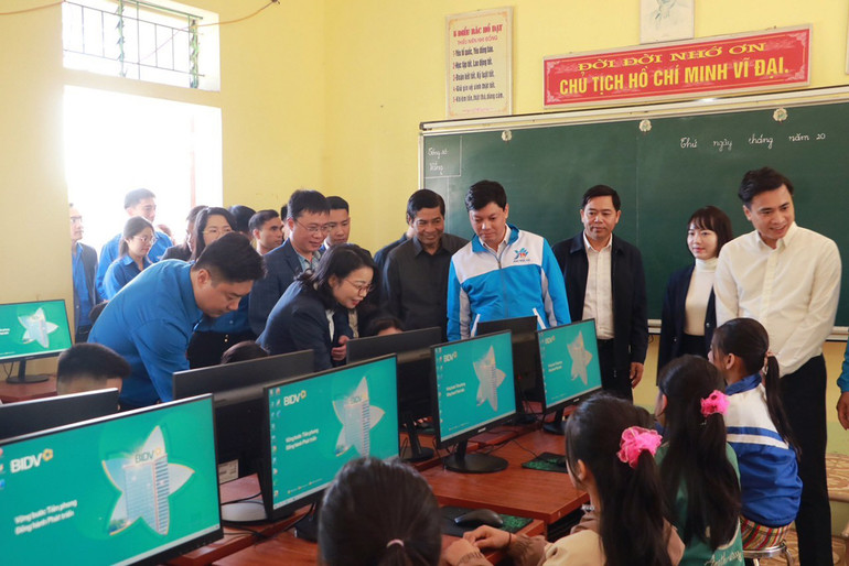 Một trong những "Phòng tin học cho em" tại tỉnh Nghệ An.