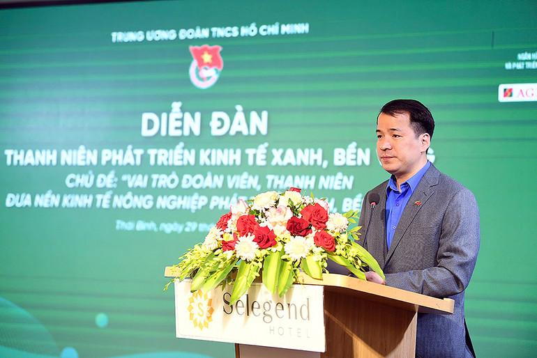 Đồng chí Ngô Văn Cương phát biểu tại Diễn đàn,