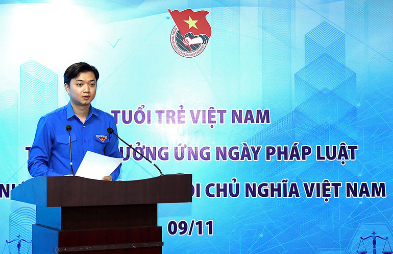 Đồng chí Nguyễn Minh Triết phát biểu ý kiến tại buổi lễ. Đồng chí Nguyễn Minh Triết phát biểu ý kiến tại buổi lễ.