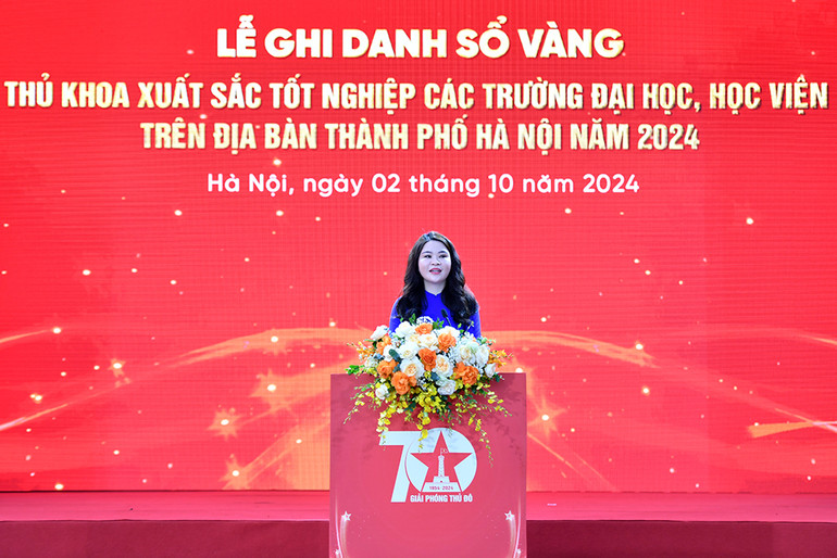 Bí thư Thành đoàn Hà Nội Chu Hồng Minh phát biểu ý kiến tại buổi lễ. Bí thư Thành đoàn Hà Nội Chu Hồng Minh phát biểu ý kiến tại buổi lễ.