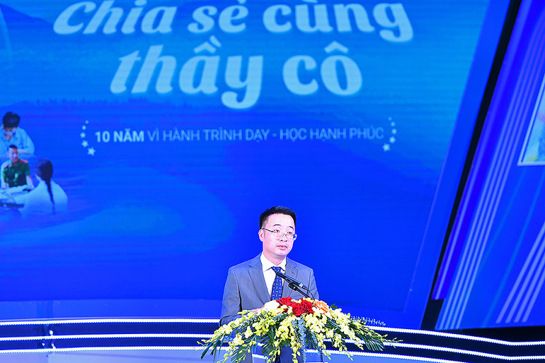 Đồng chí Nguyễn Tường Lâm phát biểu ý kiến tại chương trình.