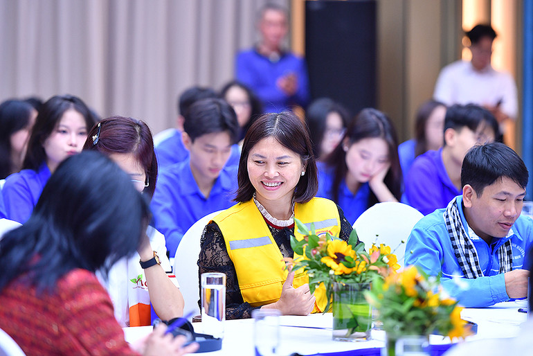 Đại diện các câu lạc bộ, đội, nhóm tình nguyện có mặt tại Diễn đàn.