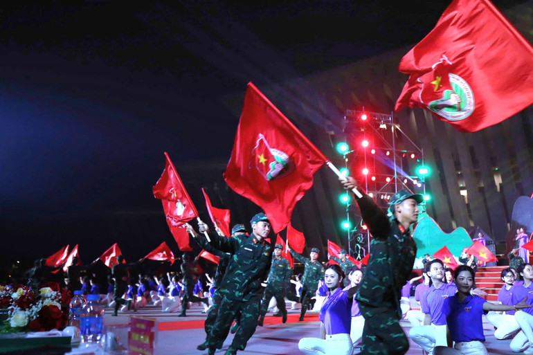 Các tiết mục nghệ thuật tại chương trình.