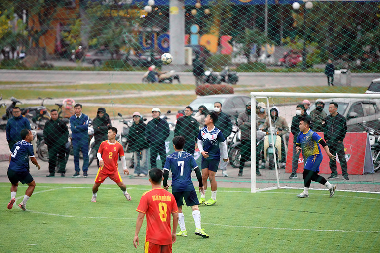 Các trận đấu thu hút sự quan tâm của đông đảo khán giả địa phương. Các trận đấu thu hút sự quan tâm của đông đảo khán giả địa phương.