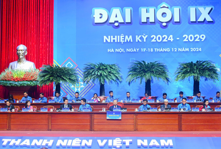 Đoàn Chủ tịch điều hành Đại hội. Đoàn Chủ tịch điều hành Đại hội.