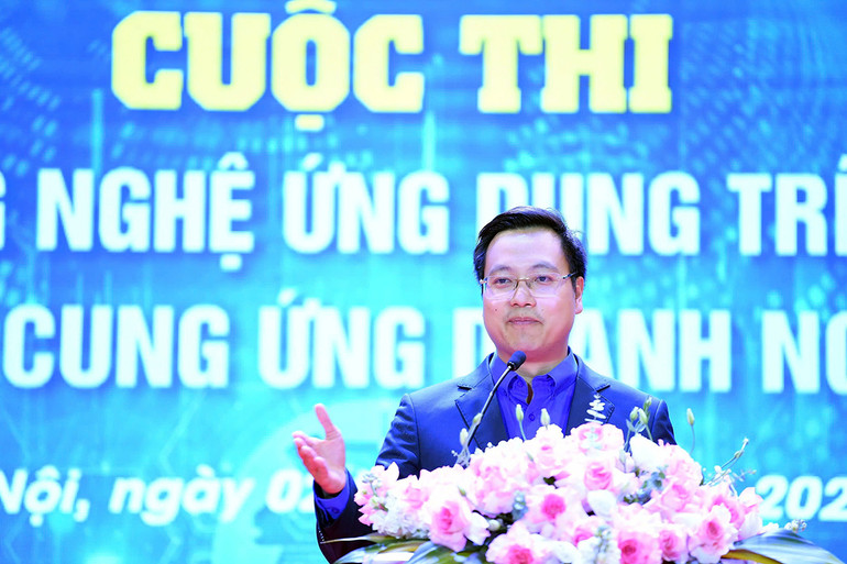 Đồng chí Trần Quang Hưng phát biểu ý kiến tại vòng chung kết Cuộc thi.