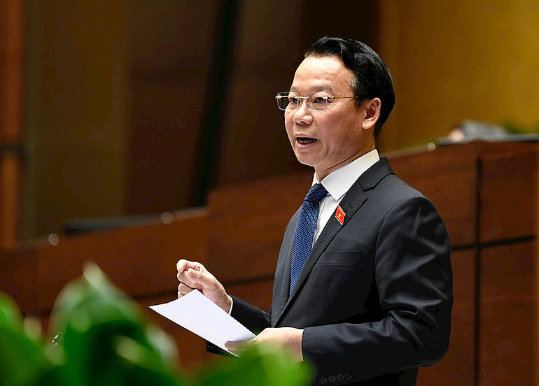 Bộ trưởng Tài nguyên và Môi trường Đỗ Đức Duy. Bộ trưởng Tài nguyên và Môi trường Đỗ Đức Duy.