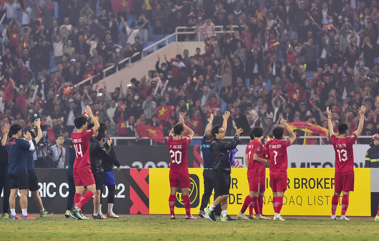 Cảm ơn những người hâm mộ đã "tiếp lửa" cho đội tuyển.