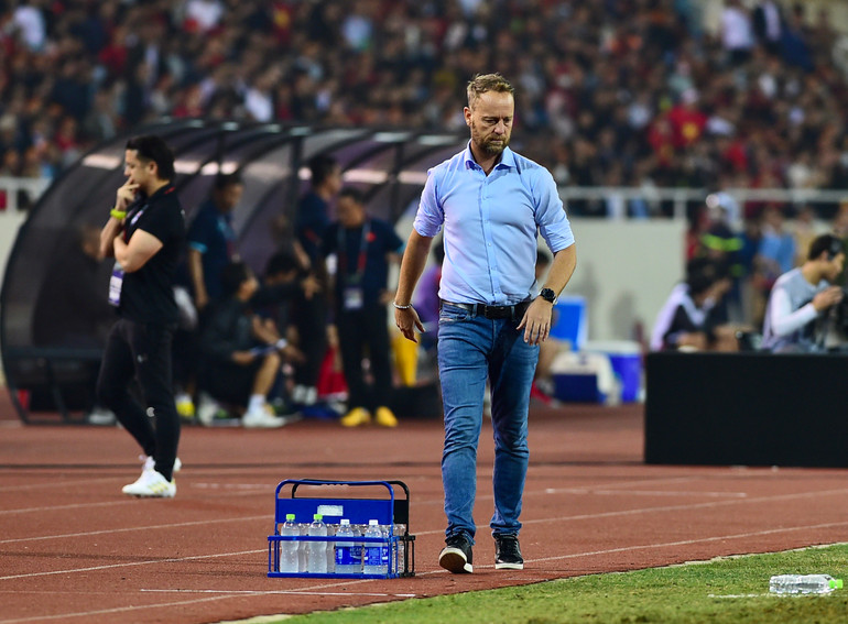 HLV Mano Polking của đội tuyển Thái Lan.