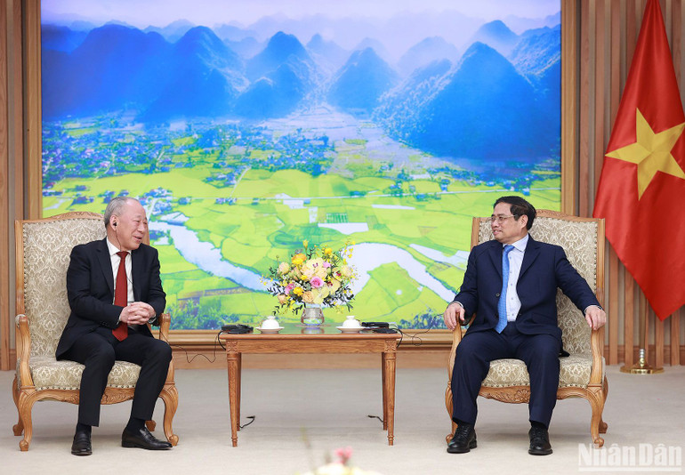 Hai bên trao đổi kinh nghiệm. Hai bên trao đổi kinh nghiệm.