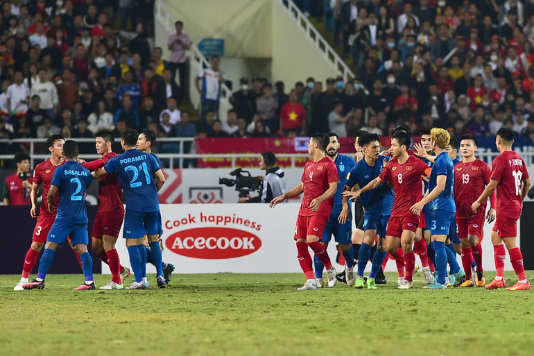 Làm "nguội" những "cái đầu nóng".