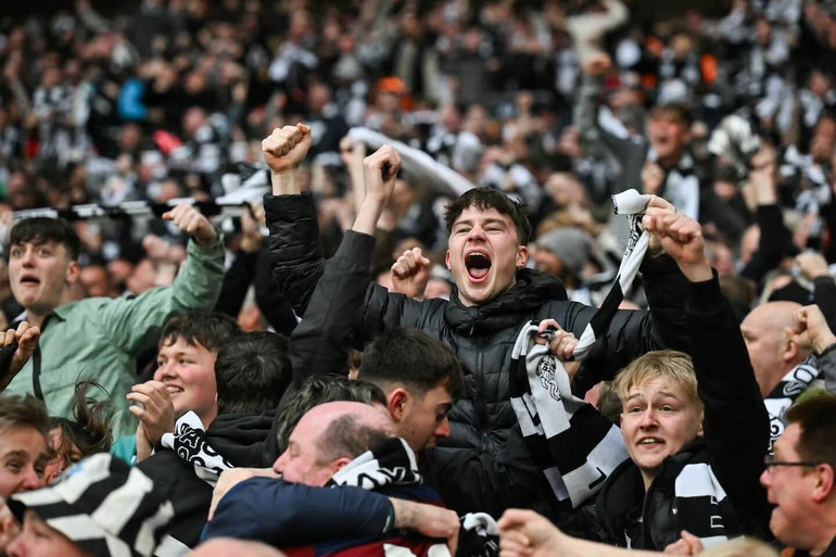 Isak là nỗi khiếp sợ của Liverpool những năm gần đây. (Ảnh: Getty)