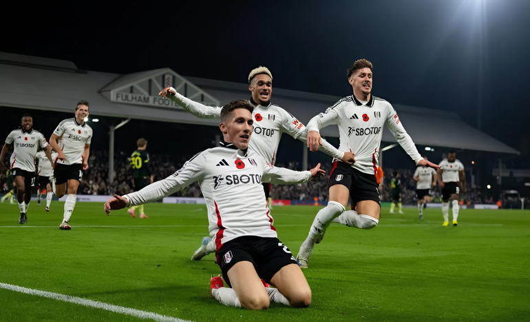 Fulham là đội bóng đang lặng lẽ chinh phục suất tham dự cúp châu Âu. (Ảnh: FulhamFC)