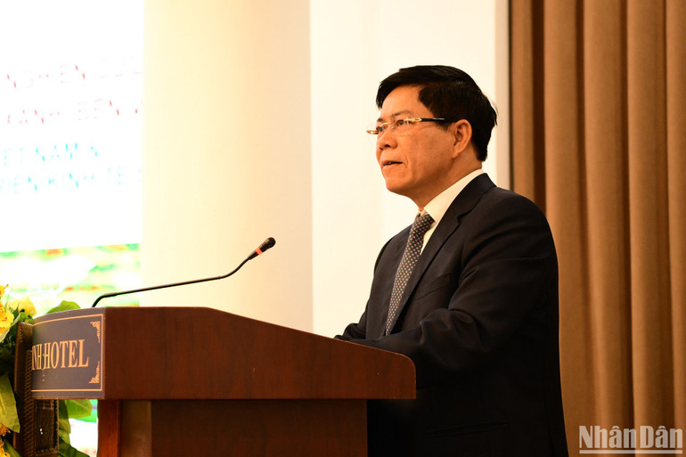 TS Hoàng Văn Ninh, Phó Viện trưởng Viện Chiến lược phát triển kinh tế số phát biểu tại buổi lễ.