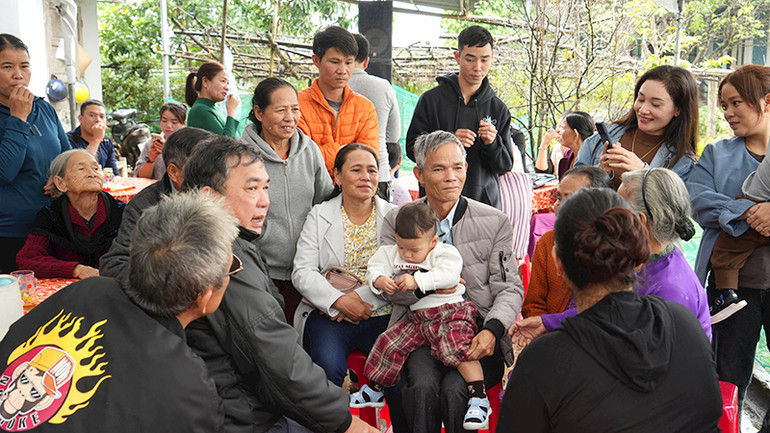 Ông Trần Cu (sau này tên là Nguyễn Văn Hai) về quê hương, chỉ cách nơi ông ở 20 km mà phải mất 54 năm.