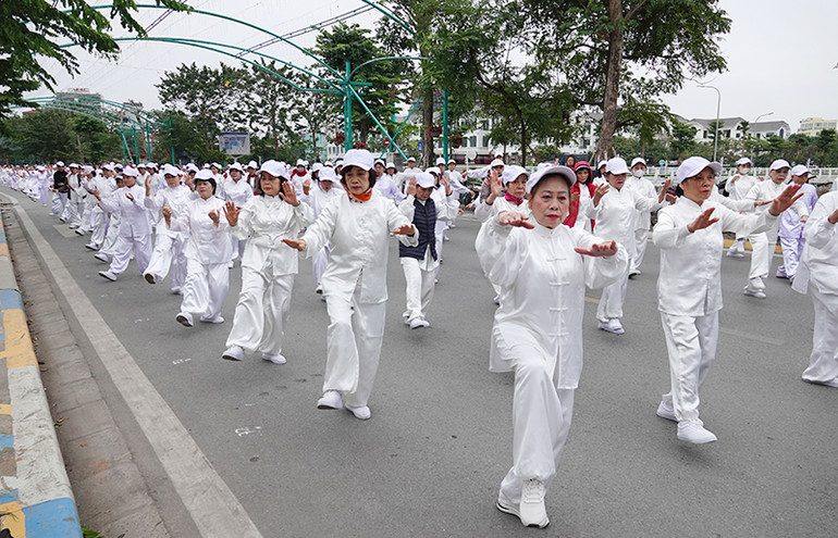 Hội có Ban huấn luyện nghiên cứu đưa ra một hệ thống bài tập, phương pháp đa dạng và thích hợp với sức khỏe lớp người trung, cao tuổi.