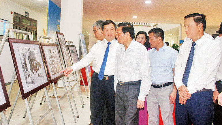 Triển lãm ảnh 80 năm Đề cương về văn hóa Việt Nam được tỉnh Thái Nguyên tổ chức để ôn lại thành tựu về văn hoá trên địa bàn.