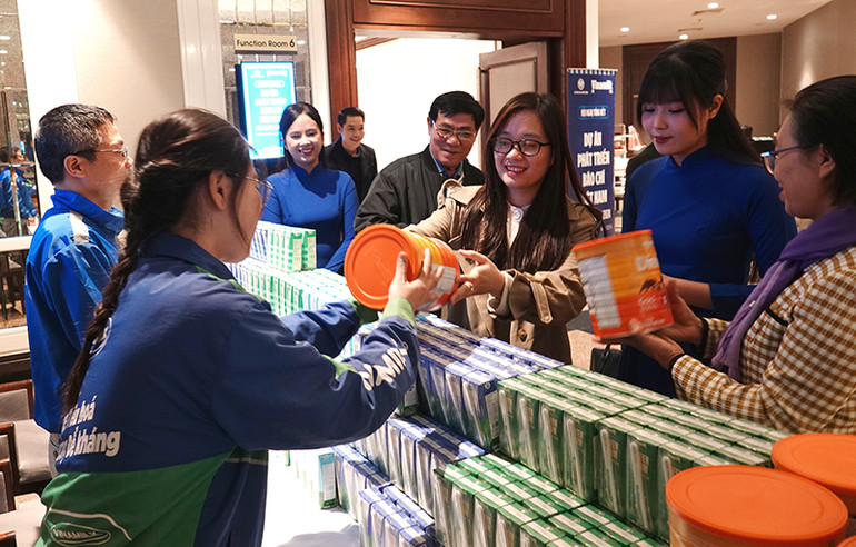 Đại biểu tham dự Hội nghị trải nghiệm sản phẩm mới của Vinamilk.