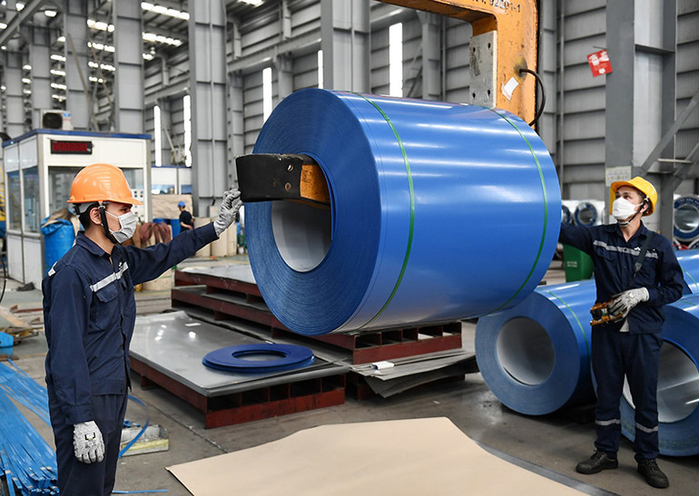 Sản xuất thép tại Tập đoàn Hòa Phát. Ảnh | TRẦN TUẤN Sản xuất thép tại Tập đoàn Hòa Phát. Ảnh | TRẦN TUẤN