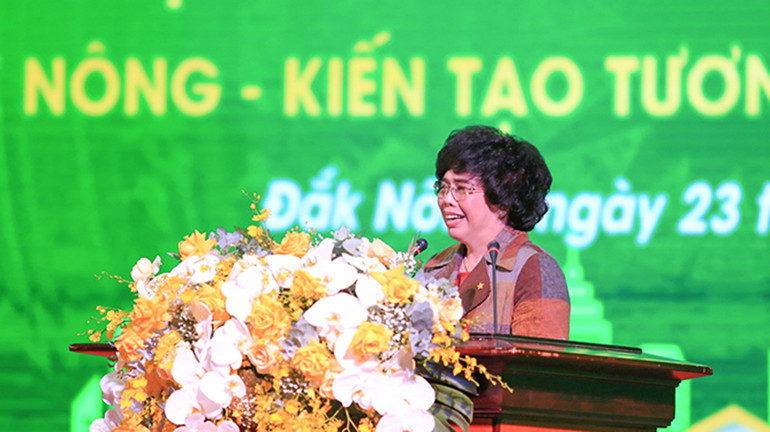 Anh hùng Lao động Thái Hương, Nhà sáng lập - Chủ tịch Hội đồng Chiến lược Tập đoàn TH chia sẻ tại Hội nghị.