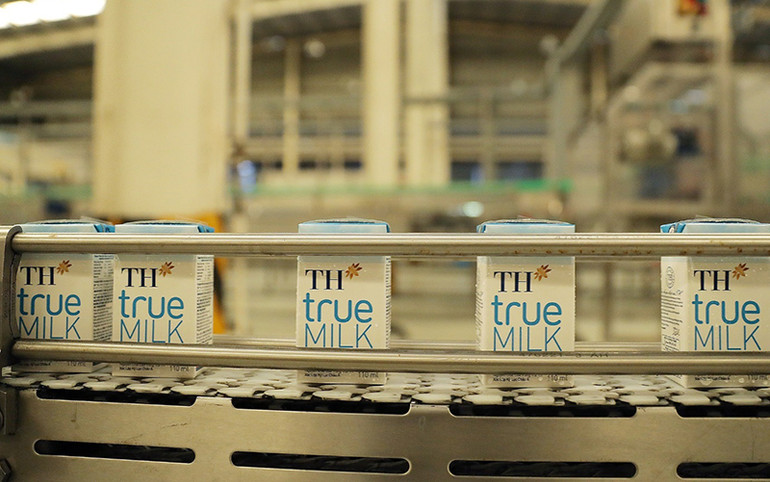 Sữa tươi tiệt trùng TH true MILK – sản phẩm TH đạt Thương hiệu quốc gia nhiều kỳ liên tiếp. Sữa tươi tiệt trùng TH true MILK – sản phẩm TH đạt Thương hiệu quốc gia nhiều kỳ liên tiếp.
