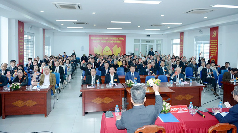 Các đại biểu dự Đại hội Chi bộ 3, Đảng bộ phường Liễu Giai (Ba Đình, Hà Nội).