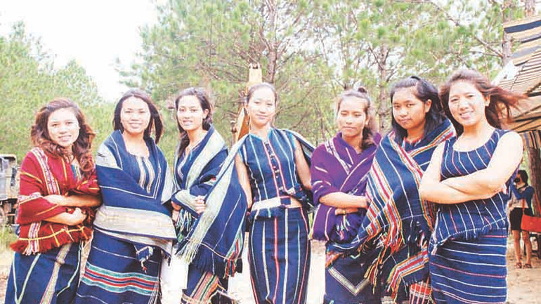 Những cô gái Kơ Ho nam Tây Nguyên. Những cô gái Kơ Ho nam Tây Nguyên.