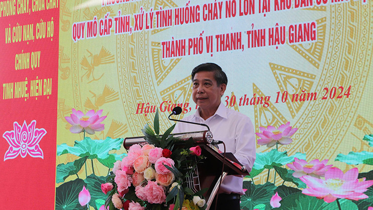 Đồng chí Đồng Văn Thanh, Chủ tịch Ủy ban nhân dân tỉnh Hậu Giang, phát biểu tại buổi thực tập. Đồng chí Đồng Văn Thanh, Chủ tịch Ủy ban nhân dân tỉnh Hậu Giang, phát biểu tại buổi thực tập.