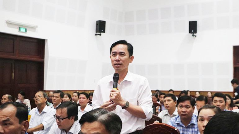 Cử tri tham gia đóng góp ý kiến, kến nghị.