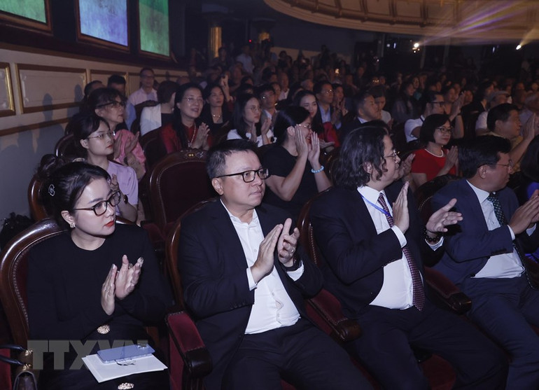 [Ảnh] Chương trình nghệ thuật kỷ niệm 100 năm ngày sinh Nhạc sĩ Văn Cao ảnh 7