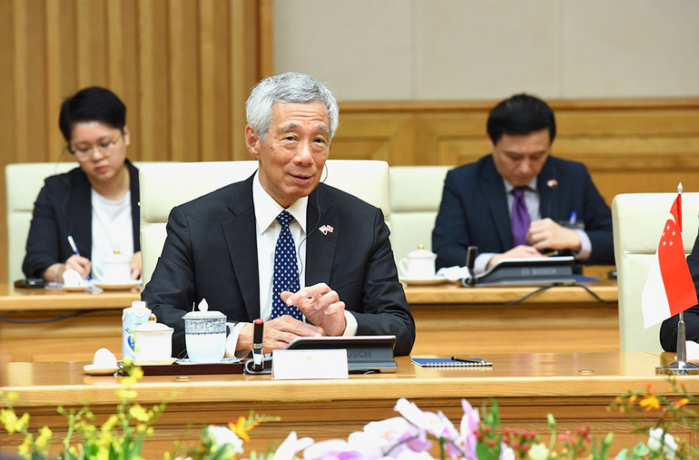 Thủ tướng Lý Hiển Long phát biểu tại buổi hội đàm. (Ảnh: TRẦN HẢI)